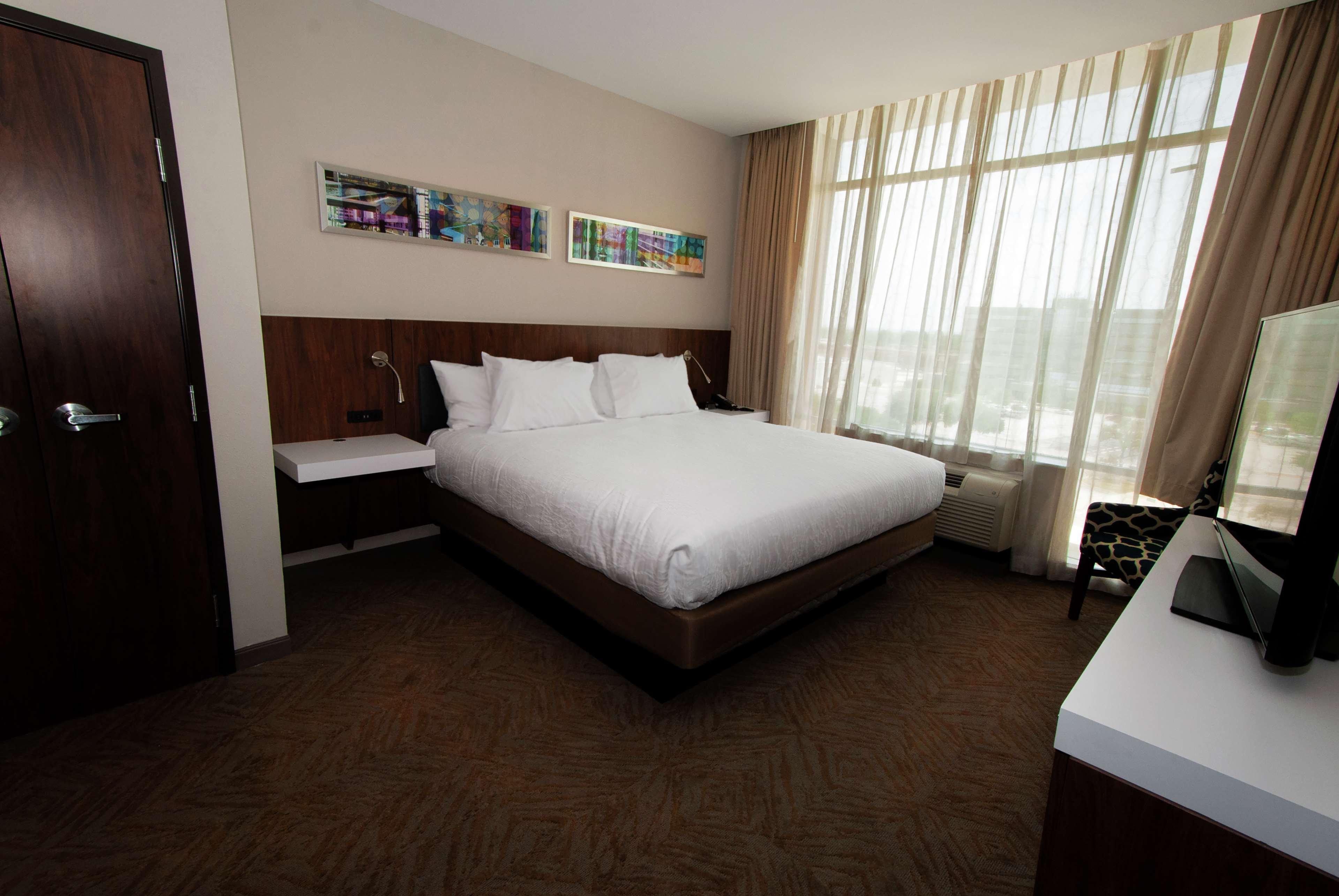 Hilton Garden Inn Dallas At Hurst Conference Center Экстерьер фото