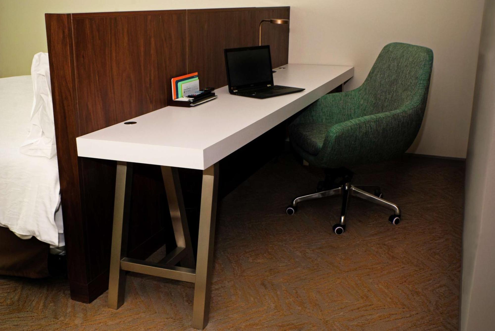 Hilton Garden Inn Dallas At Hurst Conference Center Экстерьер фото