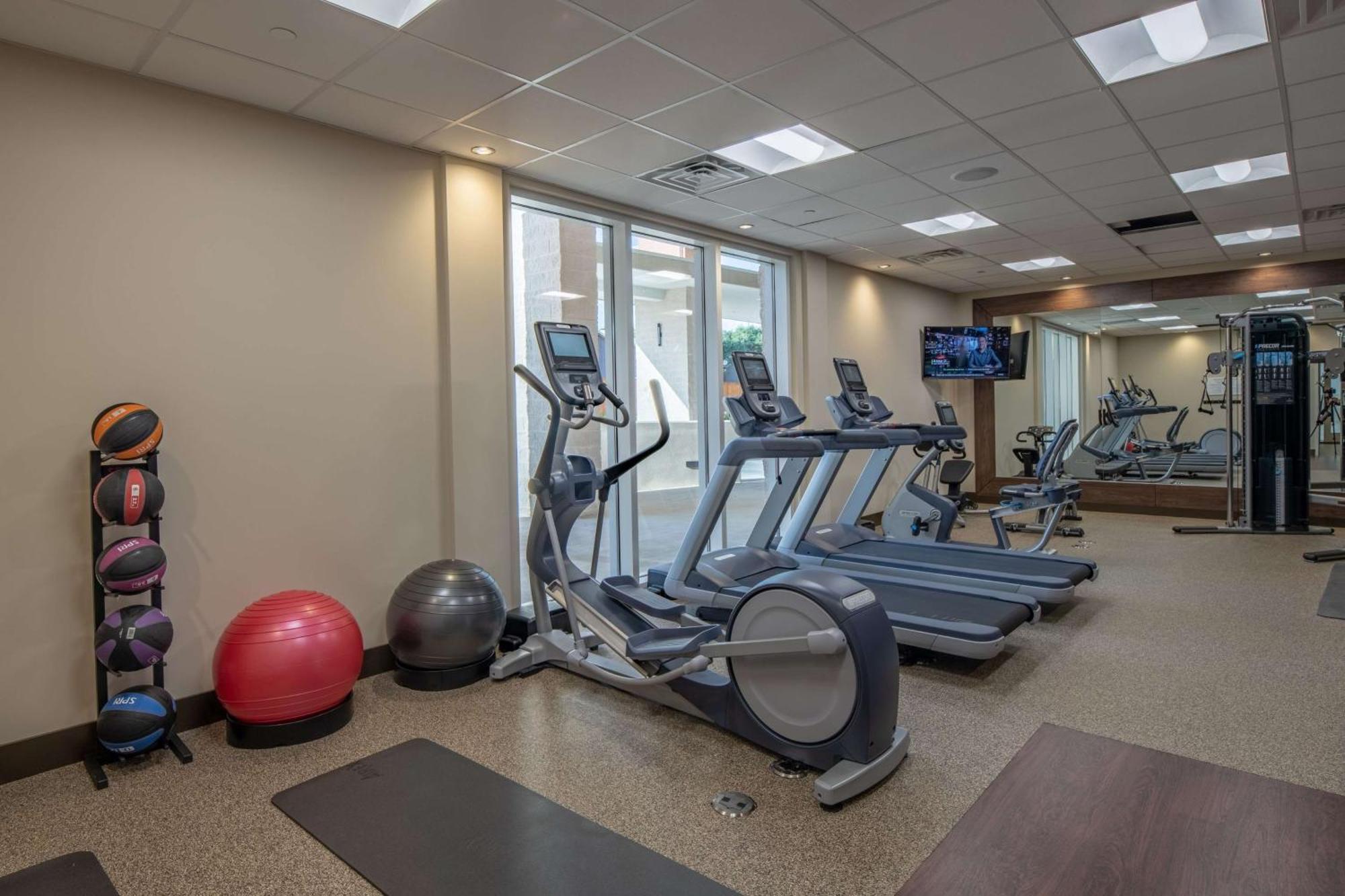 Hilton Garden Inn Dallas At Hurst Conference Center Экстерьер фото